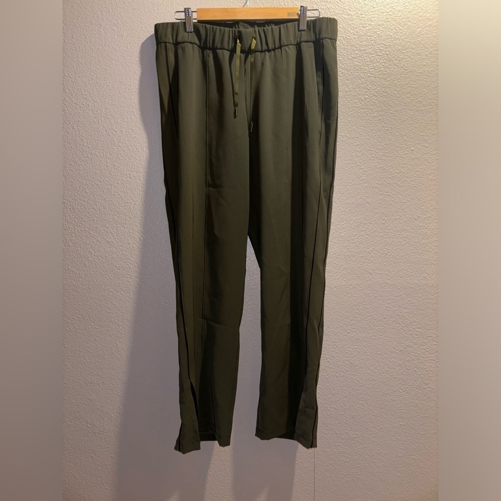 Lululemon On the Right Track Pant 10 - Picture 4 of 7